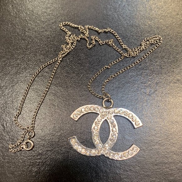 Vintage CC Logo Rhinestone Pendant on 23 inch Chain Necklace - Picture 8 of 10